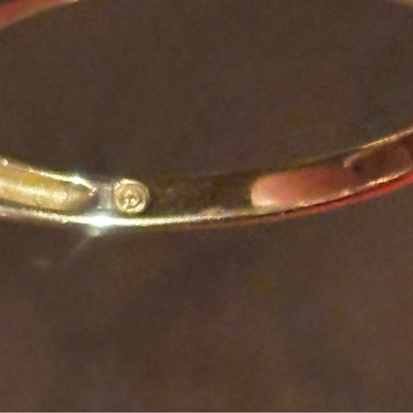 Elegant gold Ring with Rich  Accents - Picture 7 of 8